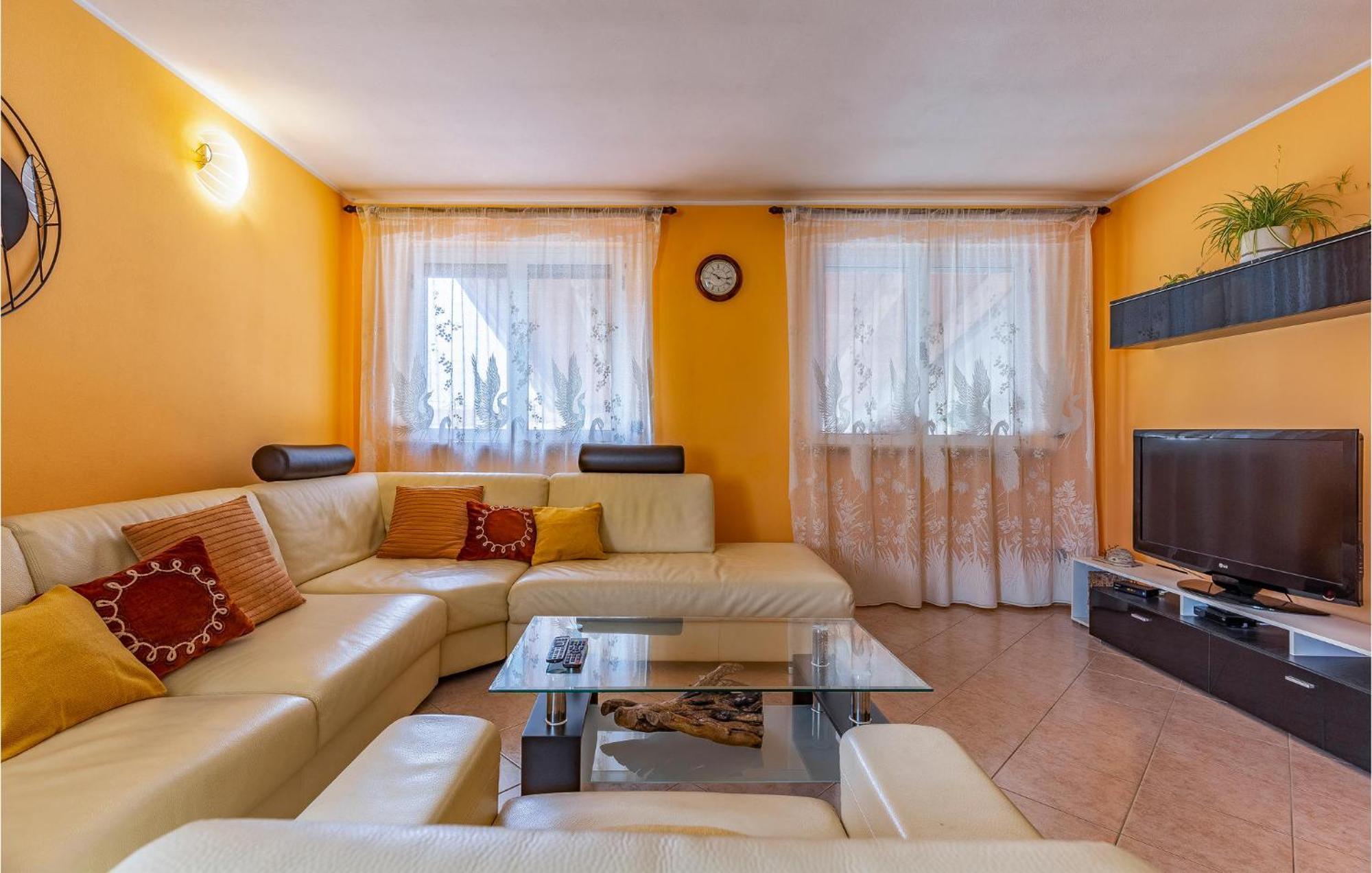 Lovely Home In Sisan With Outdoor Swimming Pool Buitenkant foto